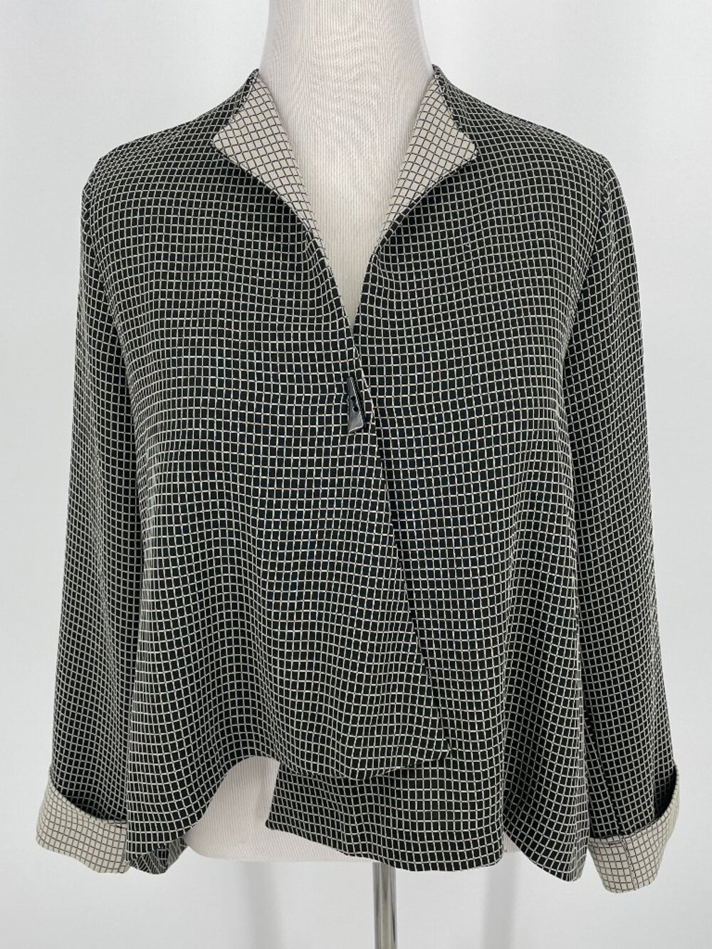 I.C. Collection by Connie High-Low Asymmetrical Black & White Top Size S